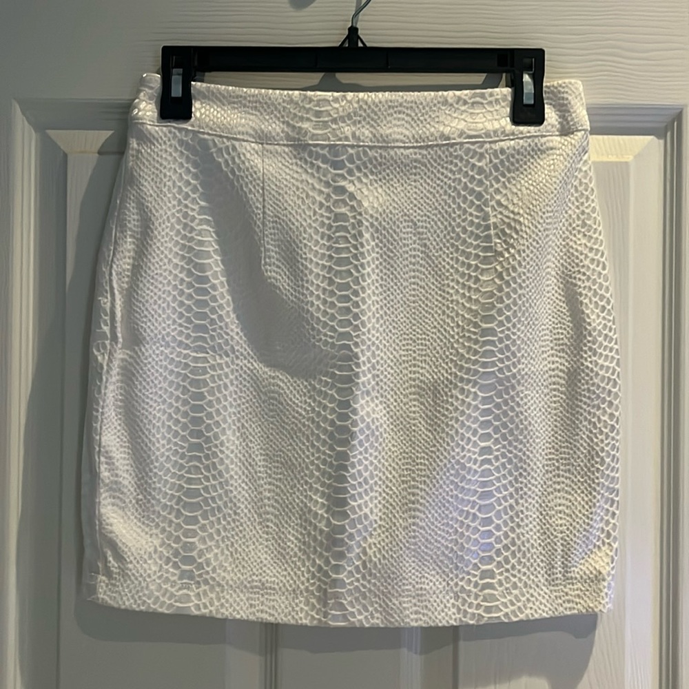 PrettyLittleThing Snakeskin pattern skirt